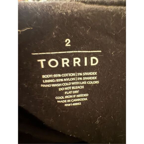 Torrid premium Full-Length Mesh Slit Pocket Legging pants distressed - Picture 7 of 7